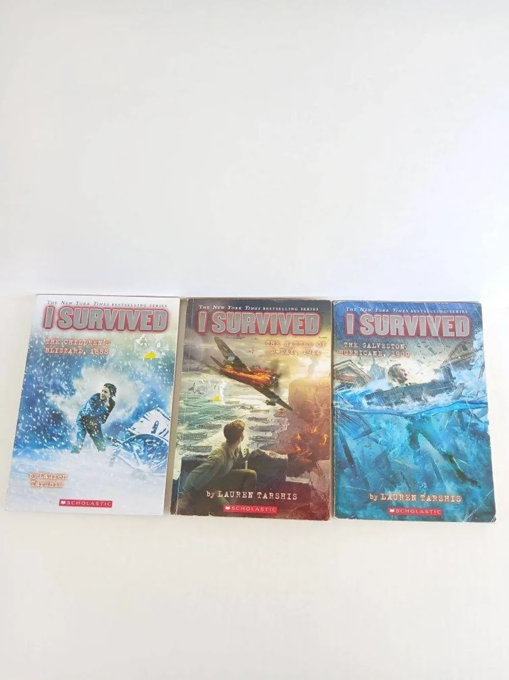 I survived books set of 12 - Picture 4 of 5